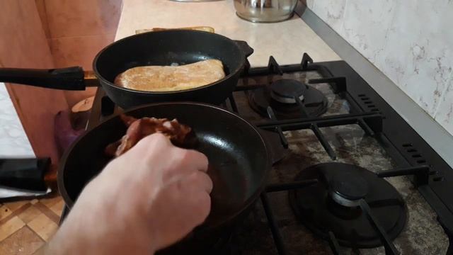 Сэндвич то ХАРЛИ КВИНН! Самый вкусный сэндвич с яйцом и беконом и сыром! смотреть онлайн