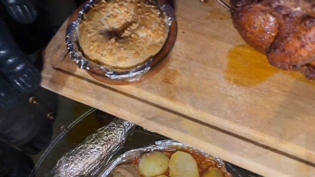 Whole Chicken BBQ And Smoking. — Барбекю и копчение целой курицы.