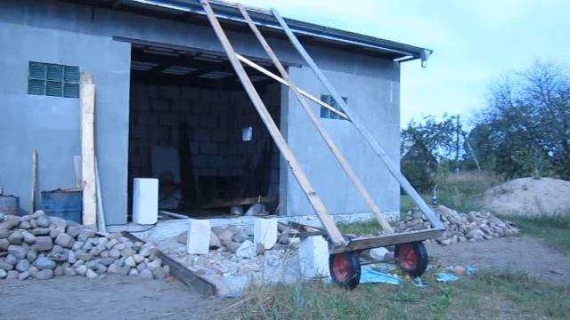 Подъем кровельного листа на крышу в одиночку смотреть онлайн