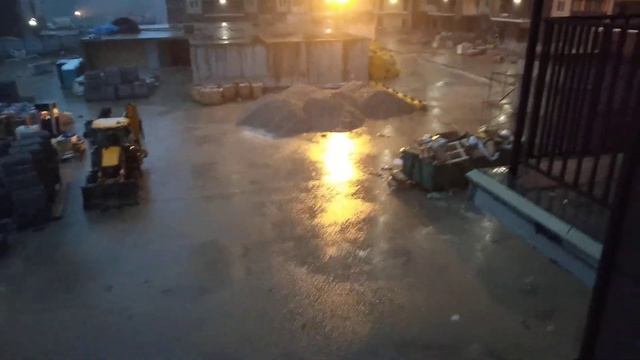 Moskvada kuchli sel l селеопасно в Москве смотреть онлайн