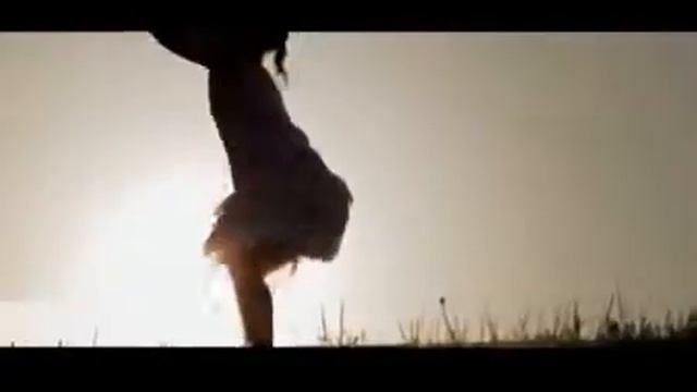 Папа снимает видео как дочка танцует) смотреть онлайн