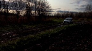 БИТВА Ларгусов! Цепи, самоблок или шипованная резина? Что КРУЧЕ в ГРЯЗИ?! Сравним на трёх Ларгусах!