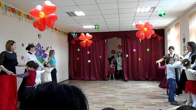 tanec s mamami смотреть онлайн