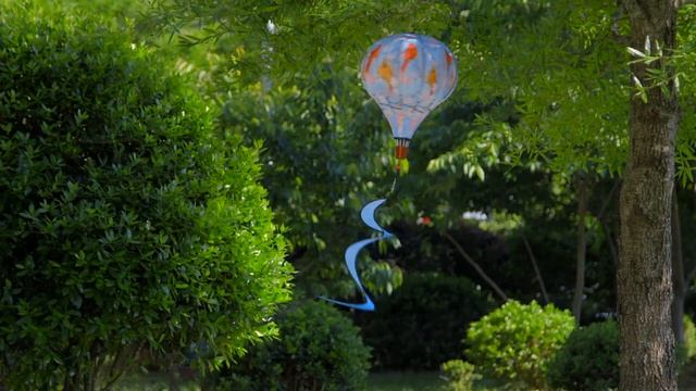 Balloon-Shaped Hanging Wind Spinners from Evergreen Flag смотреть онлайн