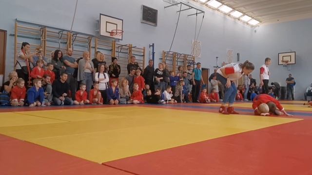 ОТКРЫТЫЙ ТУРНИР ПО САМБО В АНО СКЕ "УСПЕХ", ПОСВЯЩЁННЫЙ ДНЮ УЧИТЕЛЯ 12.10.2019.САМБО ДЕТИ смотреть онлайн