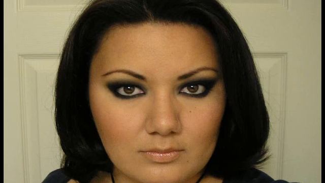 Angelina Jolie's Smoky Eye is "Wanted" смотреть онлайн