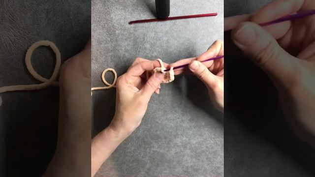 Вязание крючком. Заяц Зефира. 1 часть Ноги. смотреть онлайн