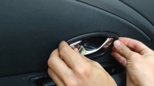 Как снять карту передней двери на Megane 3