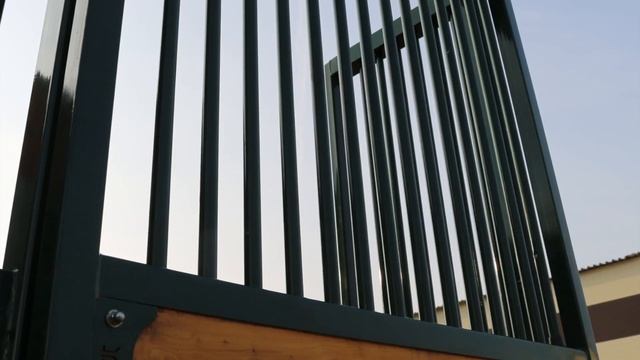 Бесшумные денники для конюшни от KORS смотреть онлайн