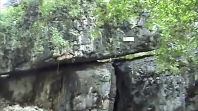 Exploring Guo Lowo, Just Like Finding The Batman Cave, Trenggalek - East Java смотреть онлайн