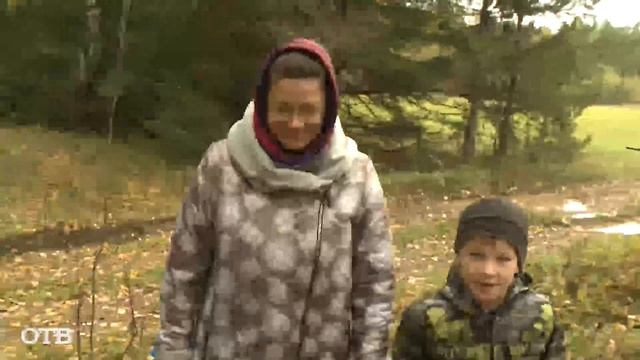 Жительница уральского села мастерит банные коврики из пихтовых веток смотреть онлайн