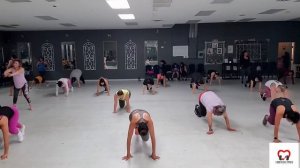 40 min Class / CARDIO DANCE FITNESS