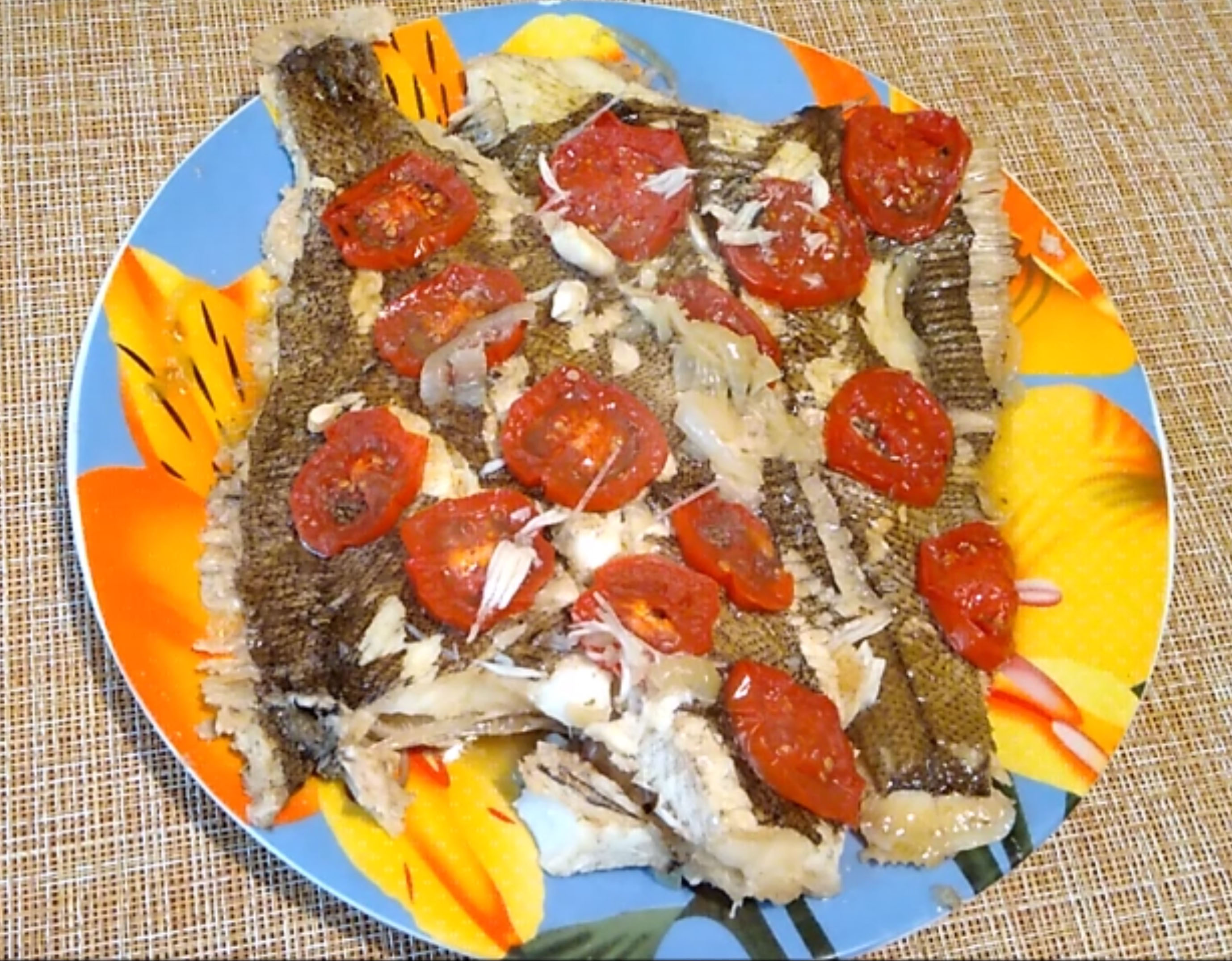 Запечённая камбала в фольге.mp4 смотреть онлайн