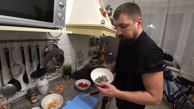 Суп Том Ям по рецепту Ивлева, но я сделал лучше! смотреть онлайн