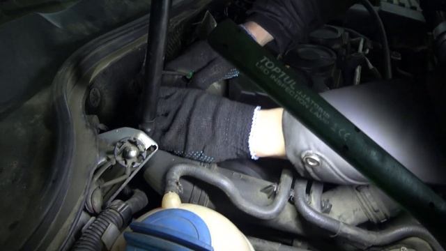 Свист и шум турбины. Диагностика наддува Фольксвагена Пассата В6 | Volkswagen Passat B6 смотреть онлайн