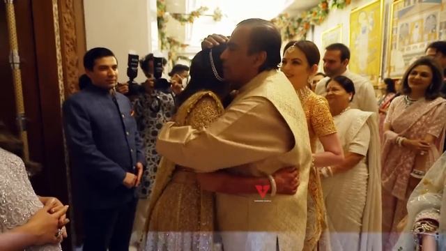 Billionaire Mukesh Ambani with Neeta Ambani & Family Dancing for Engagement Ceremony || Rare Videos смотреть онлайн