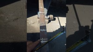 Проверка соосности осей прицепа измерительной рулеткой.