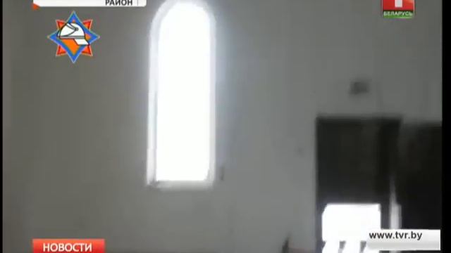 В деревне Лапичи загорелся храм смотреть онлайн
