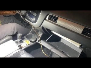 Смотри как легко поменять (заменить) салонный фильтр в Митсубиси Аутлендер 3