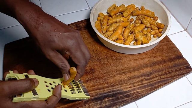 How to make turmeric powder at home смотреть онлайн