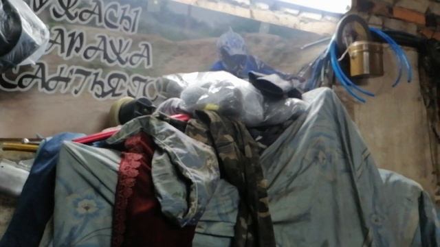 УЖАСЫ ГАРАЖА САНТЬЯГО чезет 500. смотреть онлайн
