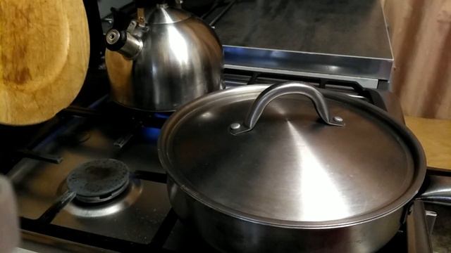 Влог: магазин СОВЕТСКОГО типа, собираю мужа на работу. смотреть онлайн