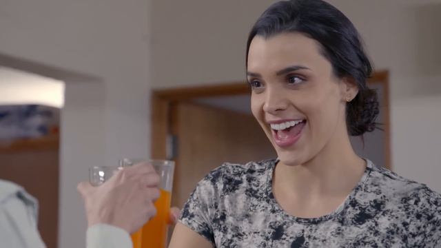 Melissa se besa con el prometido de su mejor amiga | La rosa de Guadalupe 1/4 | Muñequita de lujo смотреть онлайн