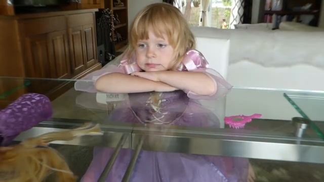Disney Princess Long Locks Rapunzel. Unboxing. Диснеевские принцессы, Рапунцель, распаковка куклы. смотреть онлайн
