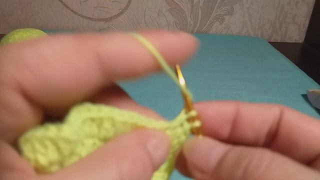 ПОМПОН для шапки крючком для начинающих МК Видео POMPOM for Hat crochet смотреть онлайн