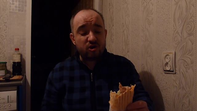 Ем Питерскую шаверму и самсу. смотреть онлайн