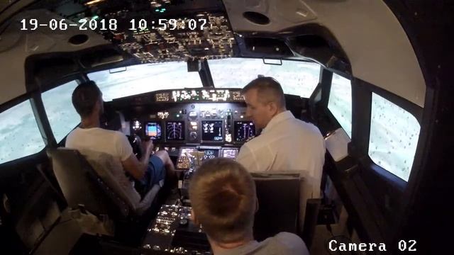 Полет на Симуляторе Boing 737 смотреть онлайн