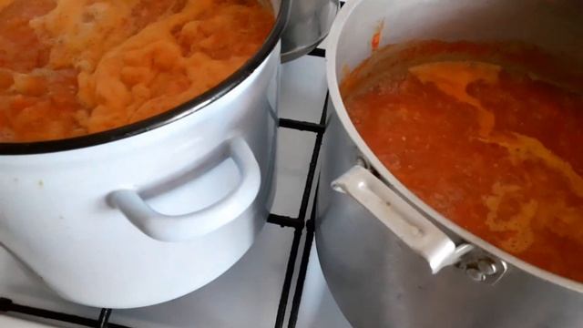Томатный сок. Томатный сок в домашних условиях. Многодетный папа семьи Ганиевых делает томатный со смотреть онлайн