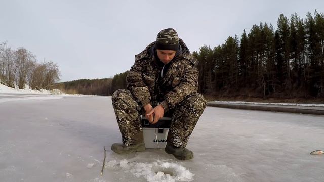И снова по последнему льду, удачно отловил!!! смотреть онлайн