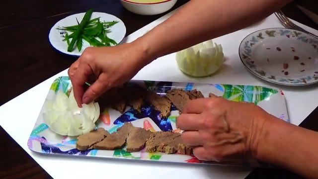 Заливное из мяса || Учимся украшать блюдо смотреть онлайн