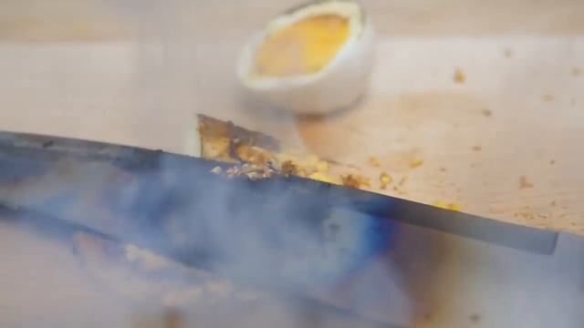 ЭКСПЕРИМЕНТ светящийся 1000 градусов нож против сухой лед смотреть онлайн