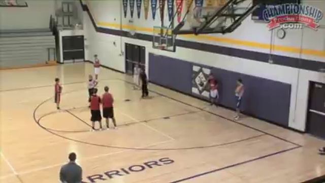 Use This Baseline Out of Bounds Play to Create Open Shots! смотреть онлайн