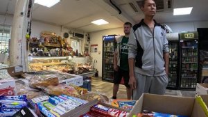 Семён сцепился с Цыганкой-Ниной, Надя ждёт ответа, Сиплый сайдинговый экскурсовод, Работники месяца'