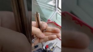 сломалась фурнитура на алюминиевом окне заменили угловой переключатель  ножницы заработали #stublin