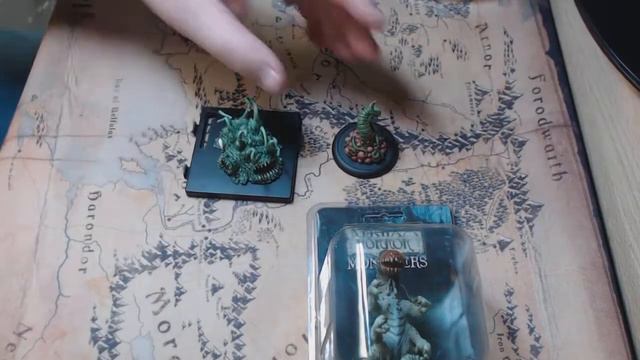 Unboxing Arkham Horror Miniatures смотреть онлайн