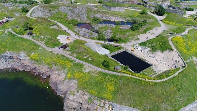 Suomenlinna (Sveaborg for those thus inclined) ramparts смотреть онлайн