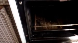 Лайфхак с газовой плитой или как заставить закрываться дверцу духовки!!!