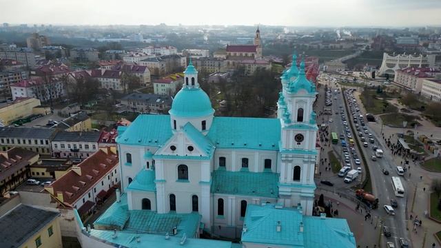 Беларусь. Гродно. Два костёла. Замковая гора. Ярмарочная площадь. Глазами DJI Mini 3 Pro смотреть онлайн