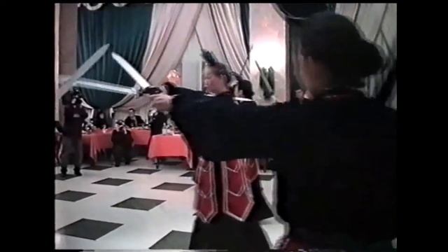 Видео-Энциклопедия корё сарам. Танец с мечами. Карагандинская ассоциация корейцев, Сольналь- 2006 смотреть онлайн