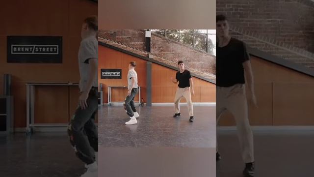 🌼🌼🌼🎶🎧Camelia Jordana - Dou Dou Dance &Video Edit Dancers @brentstreet & @danceforce смотреть онлайн