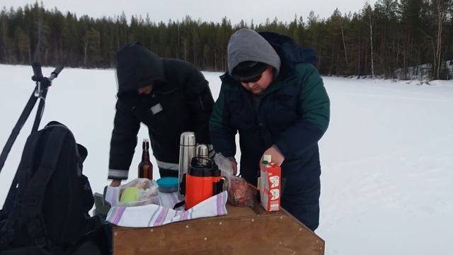 Два мотобуксировщика Paxus | Озеро Максозеро | Крайняя подледная рыбалка в этом сезоне смотреть онлайн