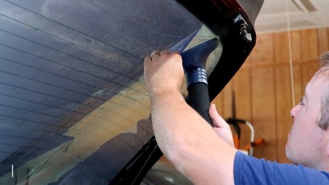 How to Remove Window Tint | Porsche 944 Rear Hatch Tint Removal смотреть онлайн