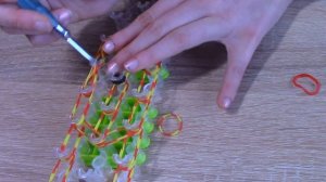 КАК СПЛЕСТИ сумочку  ИЗ РЕЗИНОК  ДЛЯ КУКОЛКИ Raibow loom . Эксклюзивная техника