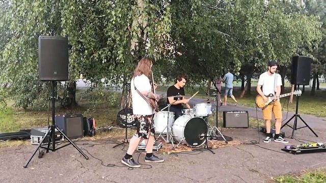Limp bizkit take a look around (street cover) г. Осинники смотреть онлайн
