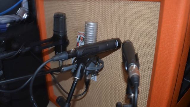 Ribbon Microphone Comparison - Se Electronics R1 vs Superlux R102 - Electric Guitar смотреть онлайн