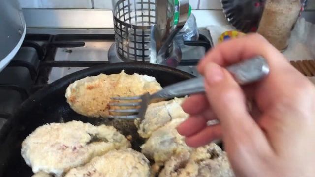 Жареная треска в манке с овощами смотреть онлайн